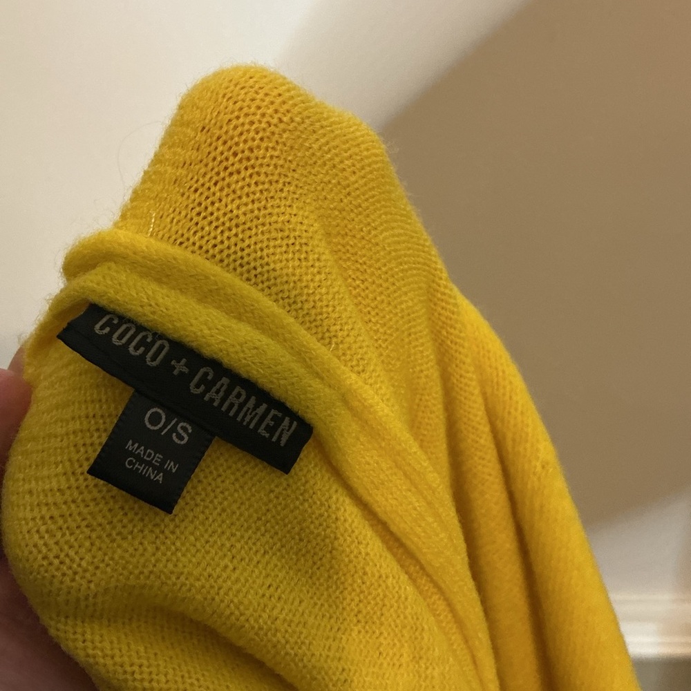Coco + Carmen Sunny Yellow Poncho | One Size | Layering Essential - Picture 7 of 7
